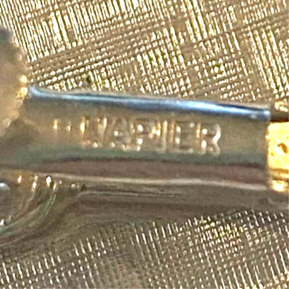 Napier Screw Back Earrings Love Knot Signed Art Deco Lightweight Contemporary - Picture 3 of 6